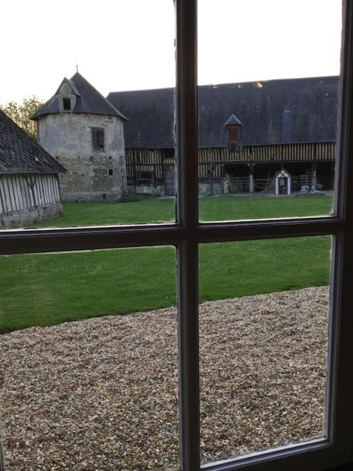 La Ferme Du Chateau Fauguernon Exteriér fotografie