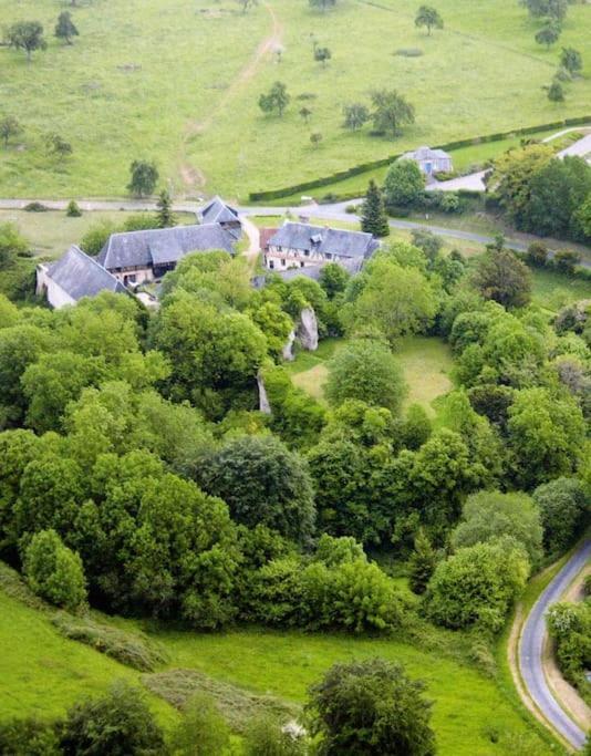 La Ferme Du Chateau Fauguernon Exteriér fotografie