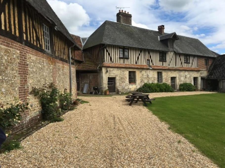 La Ferme Du Chateau Fauguernon Exteriér fotografie